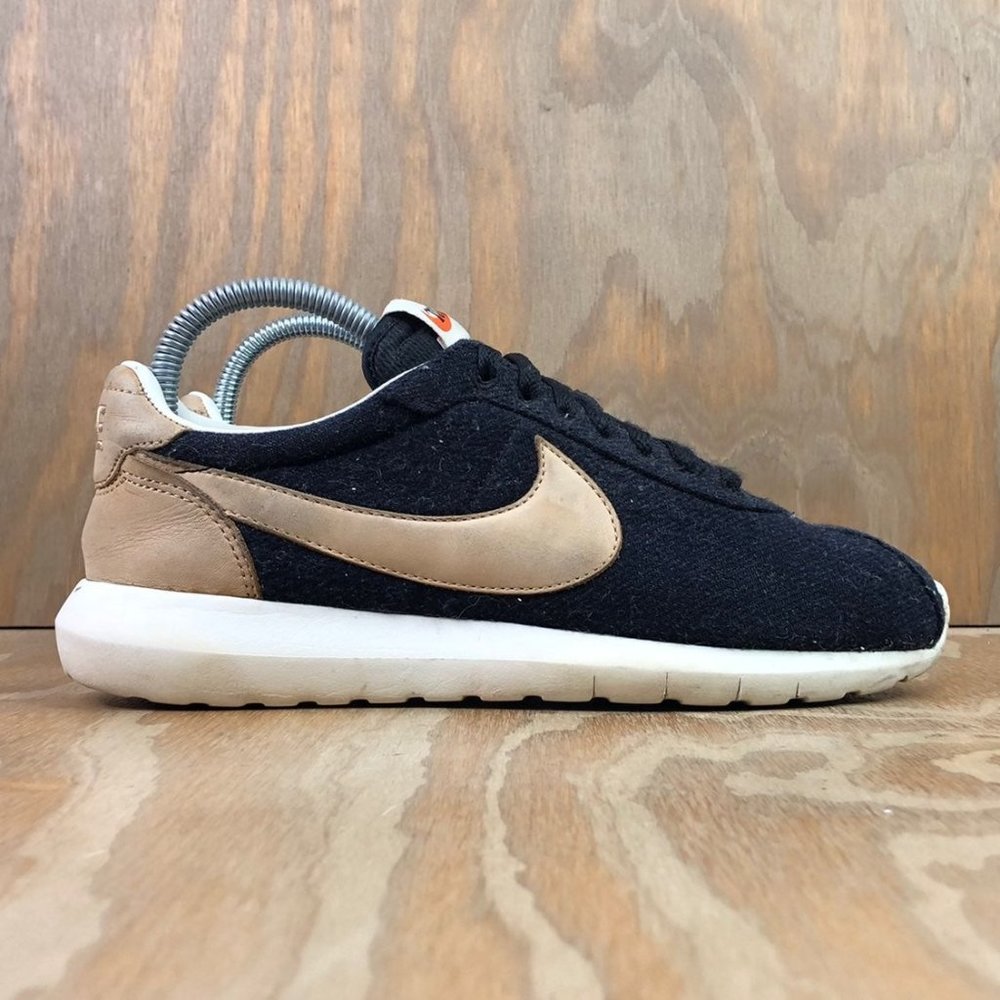 Nike Women's Roshe LD-1000 Casual Sneakers
